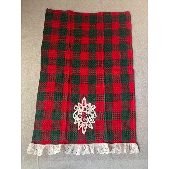 Red & Green Tea Towel Battenburg Lace & Buttons Embellishment 30.5x20 Gift NWOT - Picture 3 of 5